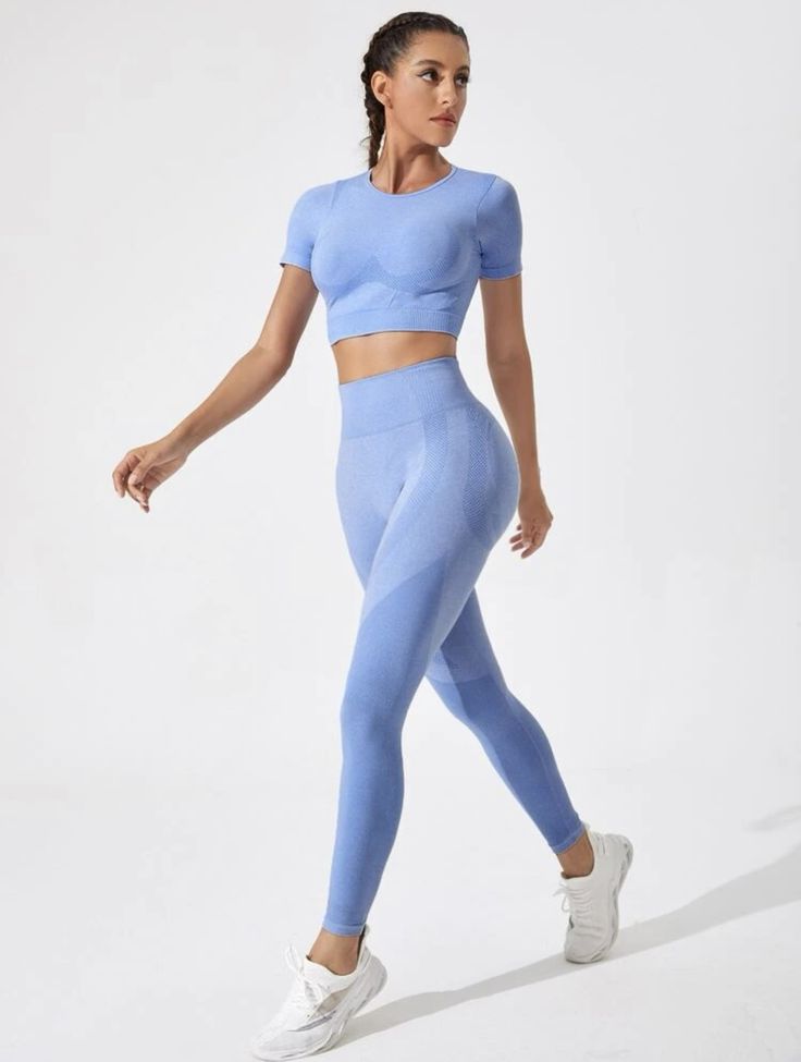 TOP + LEGGINGS